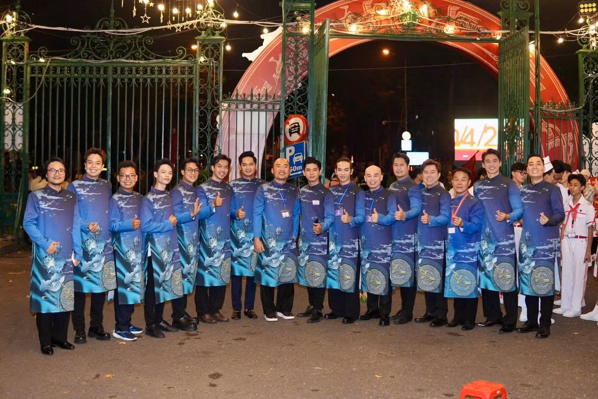Sự hiện diện của họ không chỉ góp phần làm phong phú thêm chương trình mà còn truyền tải thông điệp về vai trò của nghệ thuật trong việc gìn giữ và phát huy giá trị lịch sử, văn hóa dân tộc.