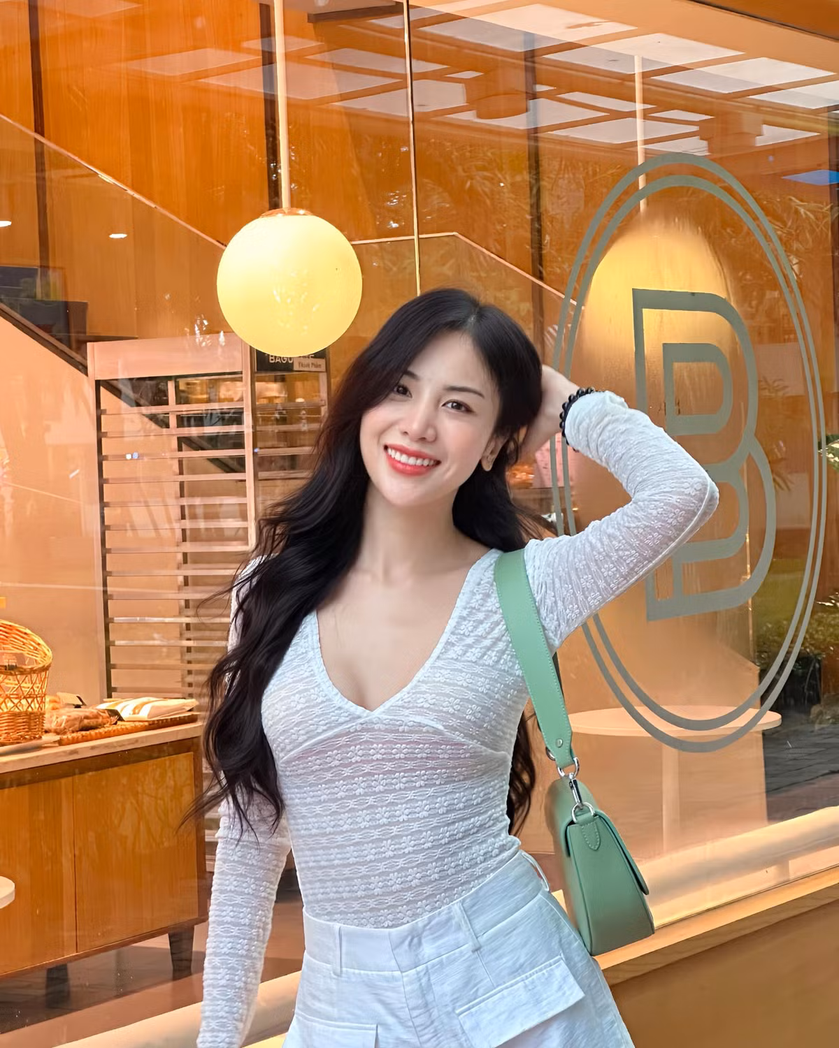 Anh Phương từng gây chú ý khi vào vai con gái MC Tuấn Tú trong phim "Anh có phải đàn ông không".