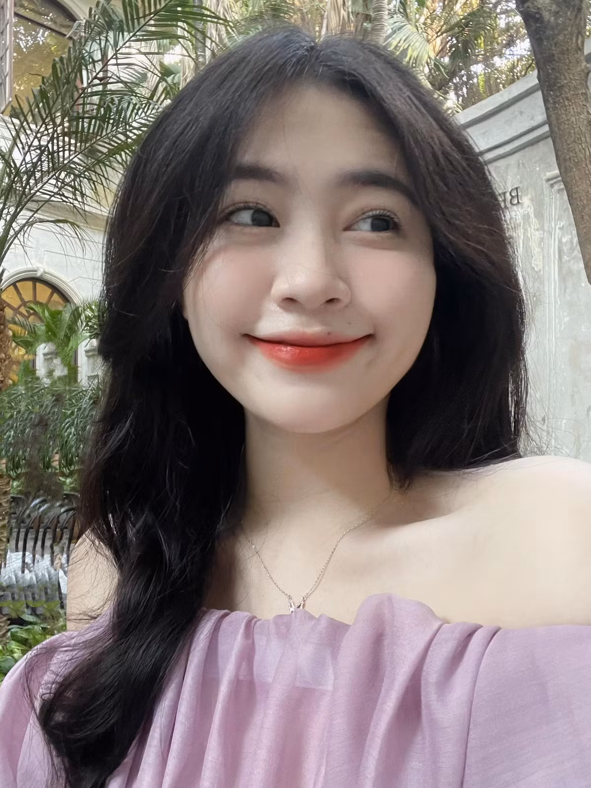 Trên trang cá nhân, ngoài công việc, Út Quyên cũng thường xuyên cập nhật những hình ảnh trong cuộc sống.