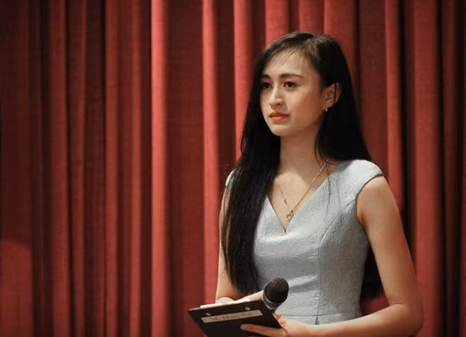 Hot girl bong ban: 