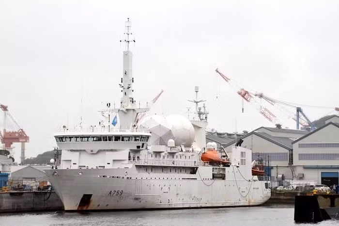 Đó là việc máy bay ném bom B-52 của Mỹ đã cố gắng ép buộc quân đội Nga kích hoạt S-400, dẫn đến thực tế là dữ liệu bí mật về hoạt động của radar sẽ thuộc quyền sử dụng của NATO.