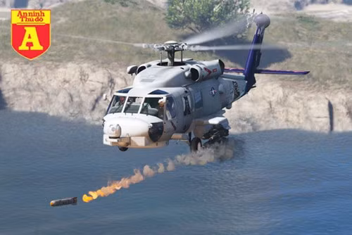 Tên lửa Hellfire được dùng để đối phó với tàu chiến mặt nước cỡ nhỏ, trong khi ngư lôi có thể nhấn chìm bất kỳ tàu ngầm hoặc chiến hạm nổi nào.