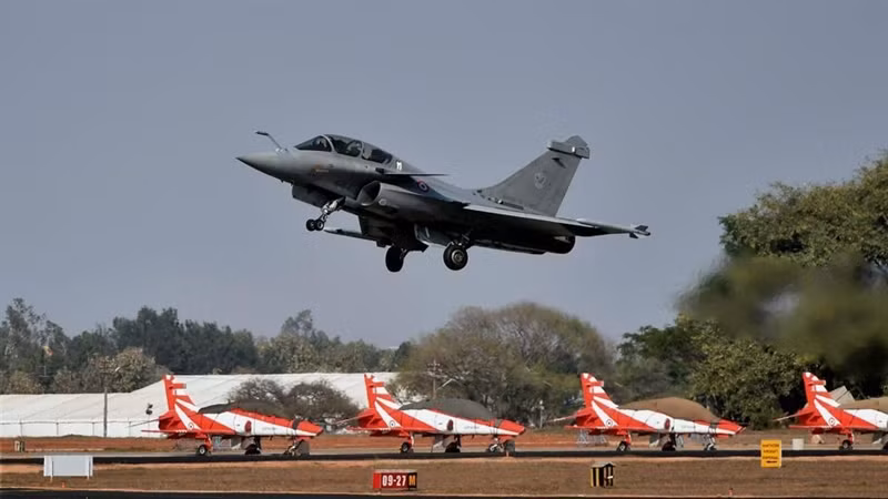 Rõ ràng, Meteor đã mang lại cho Rafale lợi thế cực lớn khi giao chiến ngoài tầm nhìn trước Su-35, loại tên lửa này ưu việt đến mức Mỹ đang xem xét để trang bị nó như là vũ khí chính của F-22 và F-35.