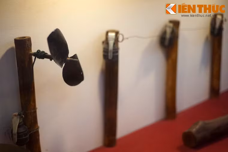 Bẫy gây nổ chống trực thăng do du kích miền Nam sản xuất và sử dụng trong kháng chiến chống Mỹ.