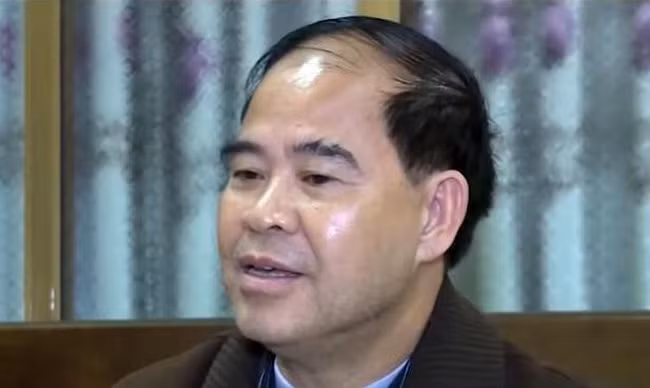 Hieu truong Dinh Bang My xam hai 7 nam sinh: Lat ho so... day uat han