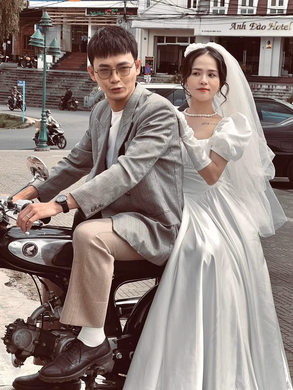 Sau tiệc báo hỷ tại Nghệ An, bạn gái cũ Quang Hải chuẩn bị tổ chức đám cưới lần 2 tại TP. HCM.