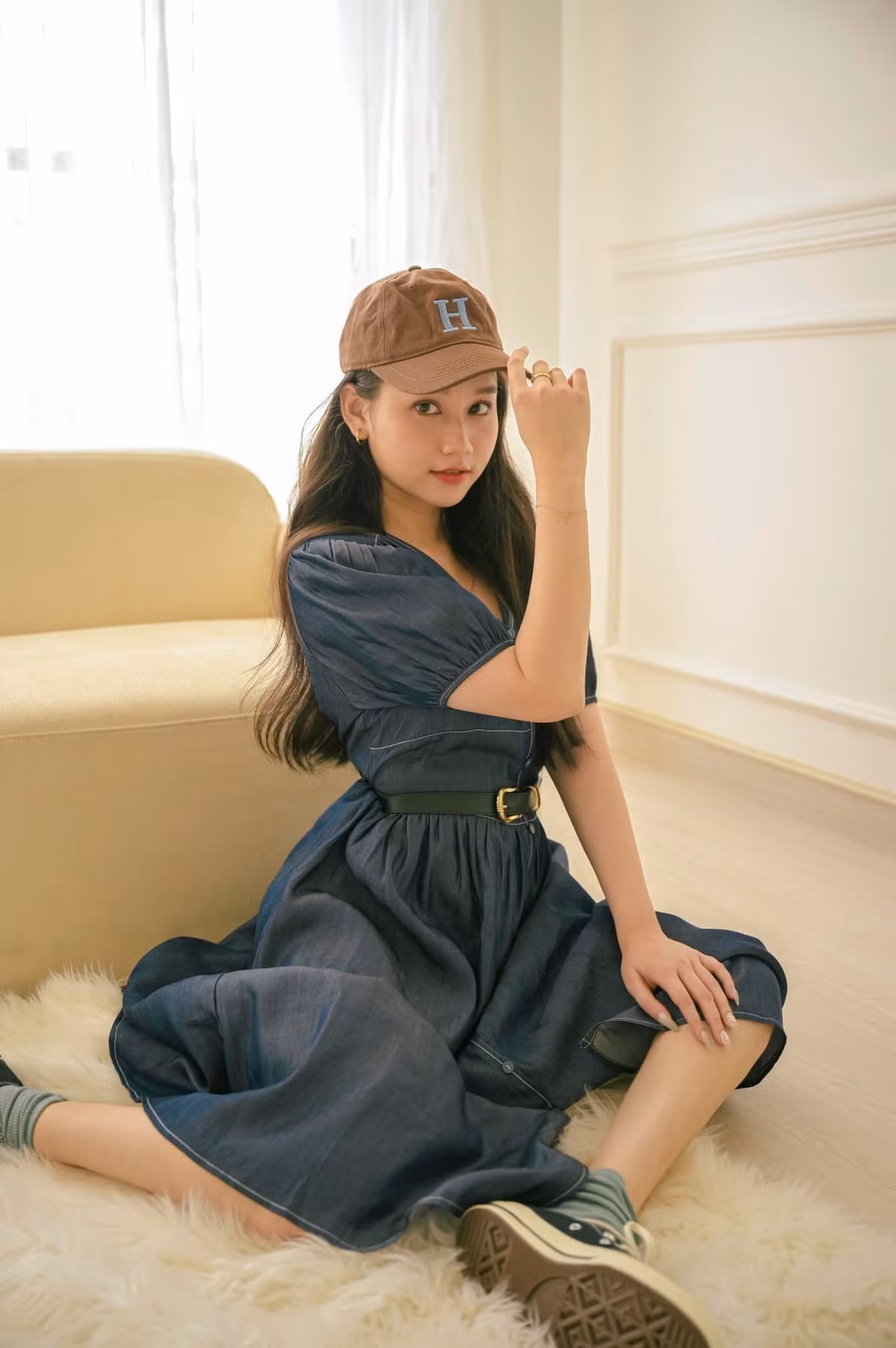 Vốn được biết đến với nhan sắc trong trẻo và vóc dáng thanh mảnh, hot girl Trúc Anh thời gian gần đây lại để lộ dấu hiệu tăng cân và gương mặt có phần tròn trịa, đầy đặn hơn.