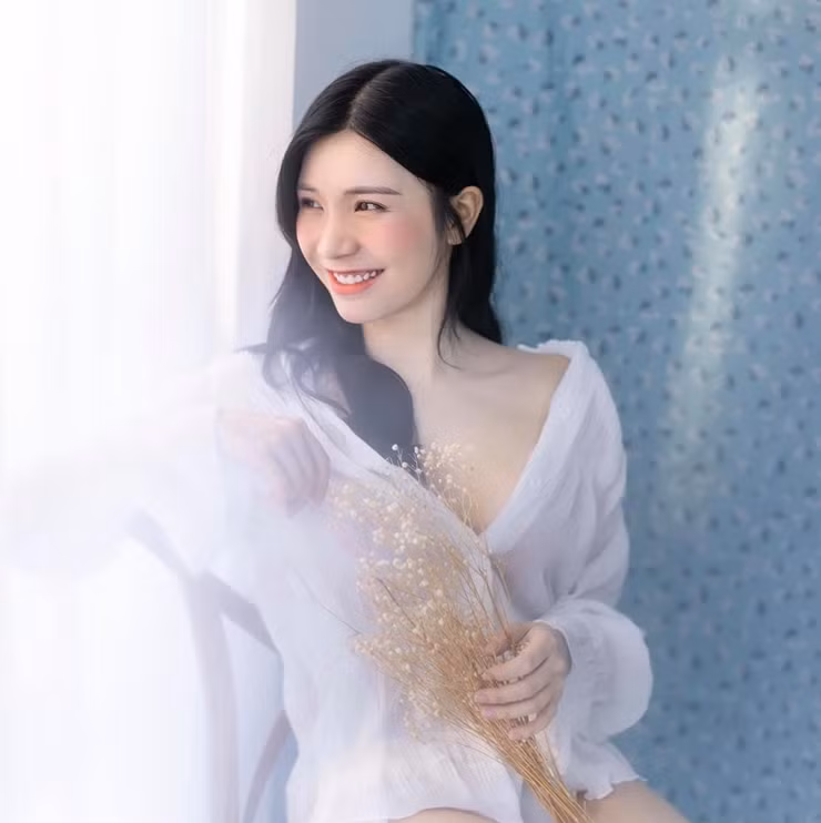Là người của công chúng, gái xinh 9x cũng rất chú ý đến vấn đề chăm sóc bản thân.