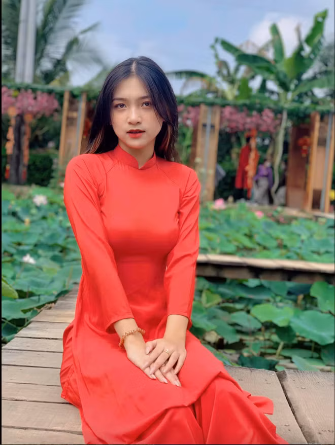 Được biết, Vũ Yến (sinh năm 2004), là học sinh lớp 12 trường THPT Trần Hưng Đạo (Mỹ Tho).