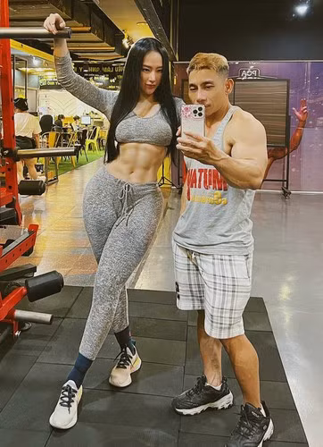 Phương Trinh thừa nhận, cô đã ''nghiện'' môn thể thao này. Không chỉ chăm chỉ tập luyện, cô còn nhiệt tình cổ cũ mọi người tập gym.