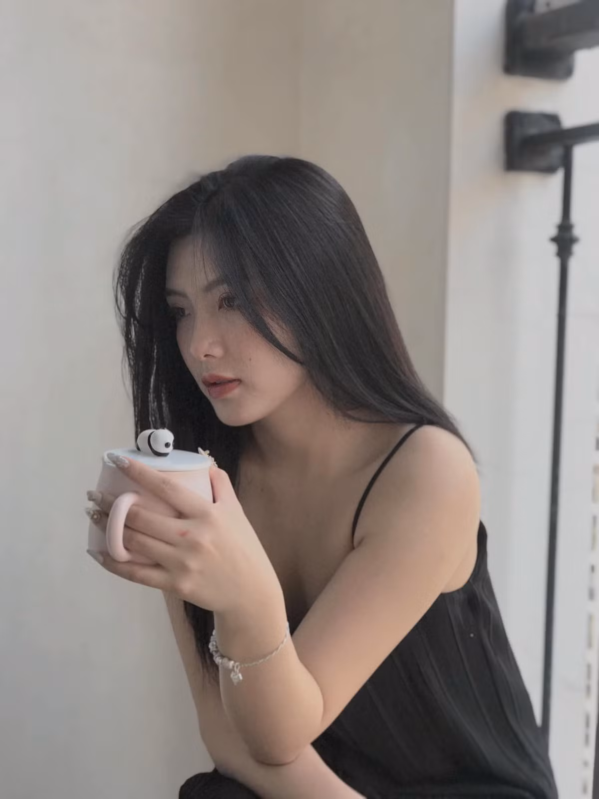 Nguyễn Thị Thêu còn có gương mặt hài hòa cùng nước da trắng hồng. Ảnh: FBNV