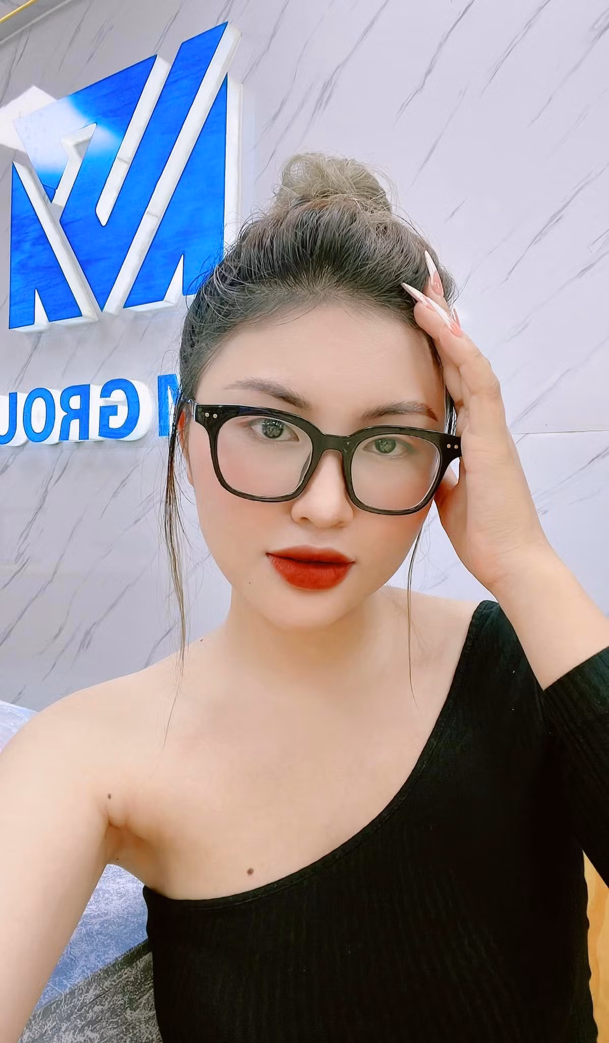 Trước nghi vấn là người đàn ông chối bỏ trách nhiệm con cái với bạn gái hiện tại, thủ môn Văn Toản từng trải qua hai mối tình được người hâm mộ biết đến.