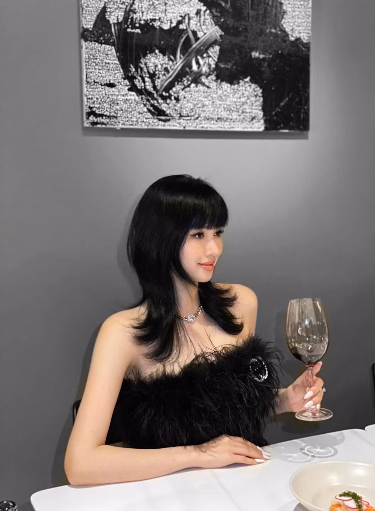 Trên trang cá nhân Tâm Tít thường xuyên chia sẻ hình ảnh gợi cảm của bản thân, nhận được nhiều sự quan tâm của khán giả.