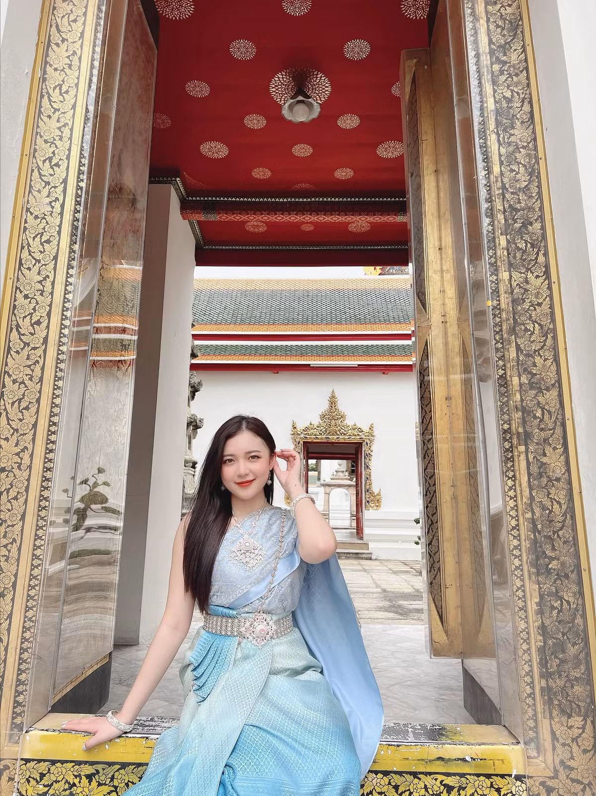 Mặc dù cô có đặc điểm ngoại hình khó cải thiện là chiều cao khiêm tốn, chỉ 1m50. Tuy nhiên, Phương Thảo có hình thể cân đối cùng diện mạo xinh đẹp.
