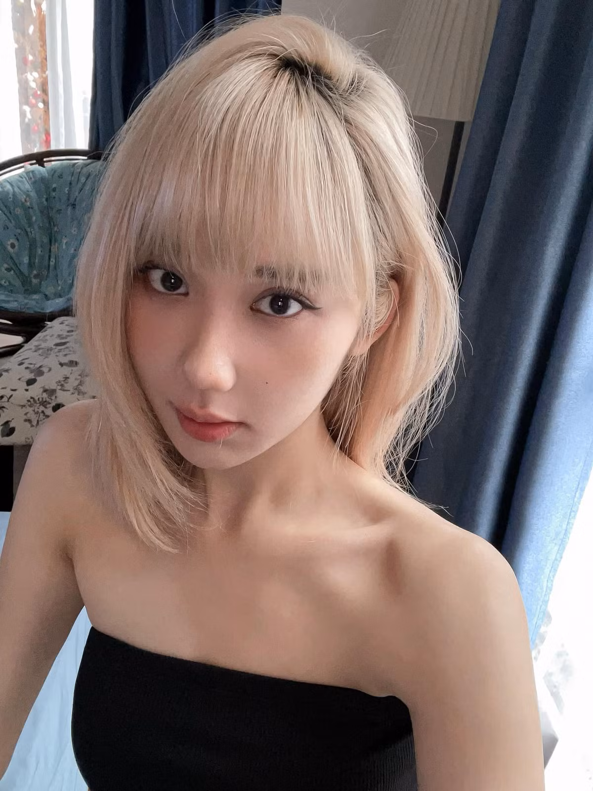 Thân hình, thần thái của Mina Young đã khiến các fanboy "đứng ngồi không yên".