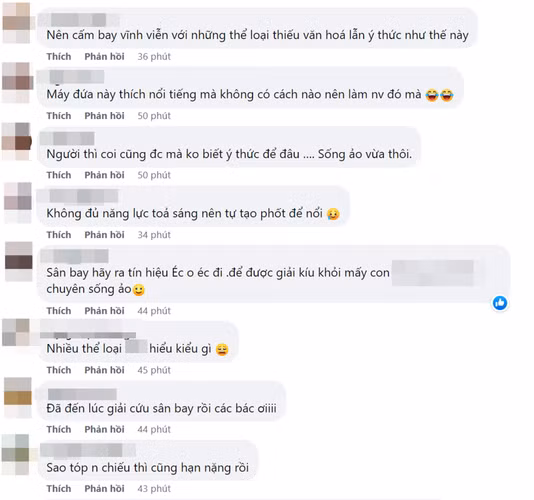 Những hành động kém văn minh, phản cảm nơi công cộng chỉ nhằm mục đích quay clip TikTok câu view khiến mọi người ngán ngẩm.