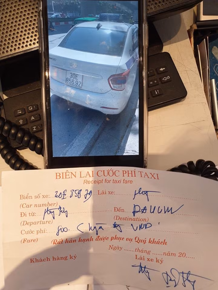 Xon xao khach Tay bi taxi mang nhan Thanh Nga chat chem o Ha Noi?-Hinh-2