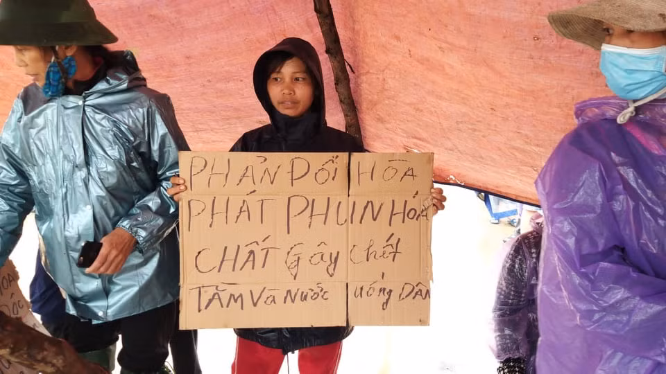 Sai pham, bi phat nang roi van tai phat, gia cam Hoa Phat 