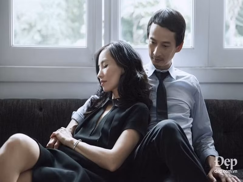 Vợ chồng Trần Anh Hùng tình tứ khi chụp ảnh tạp chí năm 2016. Ảnh: Đẹp