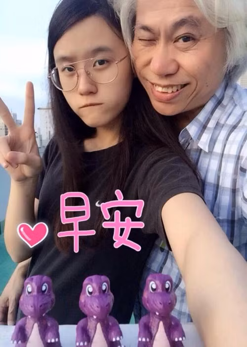 Lý Khôn Thành và Lâm Tĩnh Ân công khai hẹn hò năm 2013. Trong một chương trình, nam nhạc sĩ chia sẻ, cả hai ngày nào cũng ở bên nhau, cùng nhau ăn uống, cùng đi tắm suối nước nóng. Ảnh: Gia Đình Việt Nam