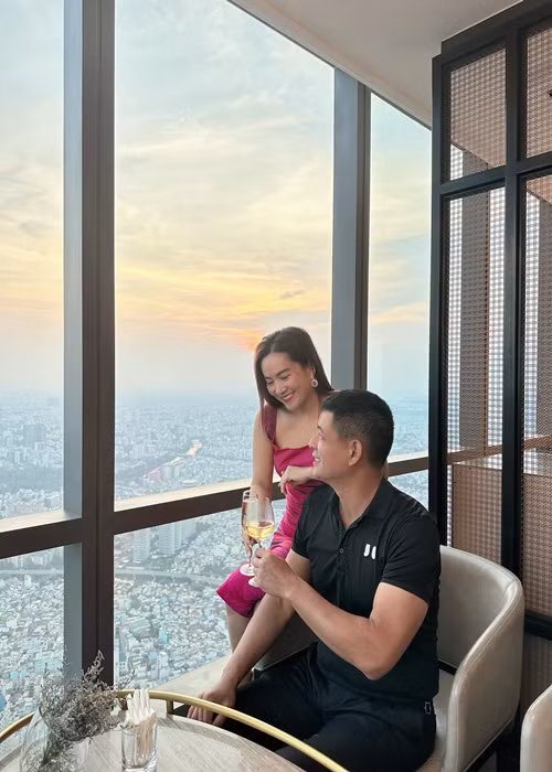 Vài năm trở lại đây, Bình Minh tập trung kinh doanh. Anh được bà xã doanh nhân hỗ trợ, ủng hộ hết mình trong công việc.