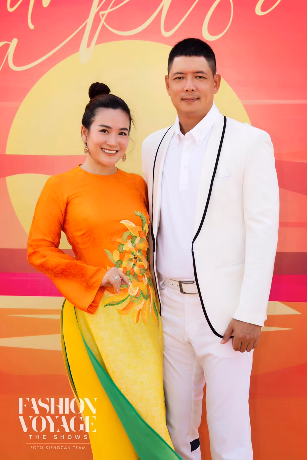 Bình Minh sánh đôi cùng bà xã Anh Thơ tại một chương trình thời trang cách đây không lâu.