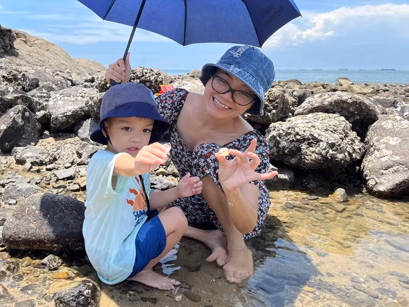 Nữ ca sĩ chia sẻ, con trai là cậu nhóc vui vẻ, hát suốt ngày, rất ham học hỏi. Ảnh: FBNV