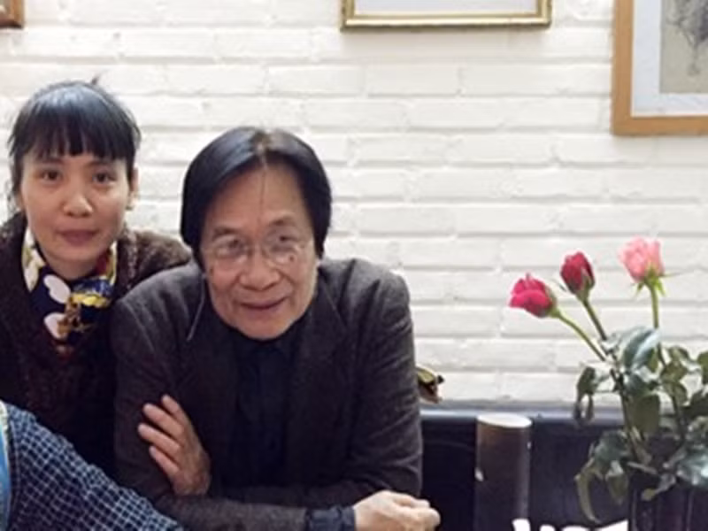 Vợ chồng nhạc sĩ Dương Thụ gặp nhau năm 1994. Theo Đại Đoàn Kết, khi đó, ông ra Hà Nội chuẩn bị cho chương trình “Nửa thế kỷ bài hát Việt Nam” còn Thủy Phạm là nhà báo trẻ. Cả hai trò chuyện đến 8 tiếng đồng hồ trong lần đầu gặp mặt. Ảnh: An ninh thủ đô