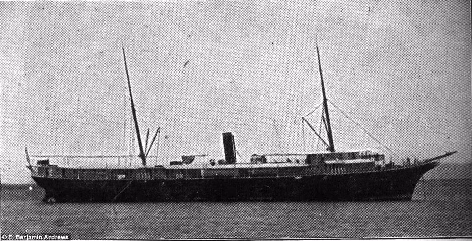 Tàu Itata từng tham gia chiến tranh Thái Bình Dương năm 1891 và cuộc cách mạng năm 1891 trước khi bị bán cho công ty Vaporeso năm 1922. Về sau, con tàu được sử dụng để vận chuyển hàng hóa và hành khách từ Mỹ đến Chile.