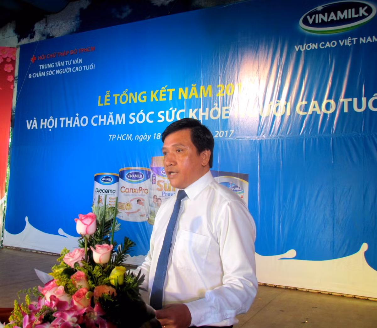 Vinamilk khoi dong hanh trinh cham soc suc khoe nguoi cao tuoi-Hinh-4