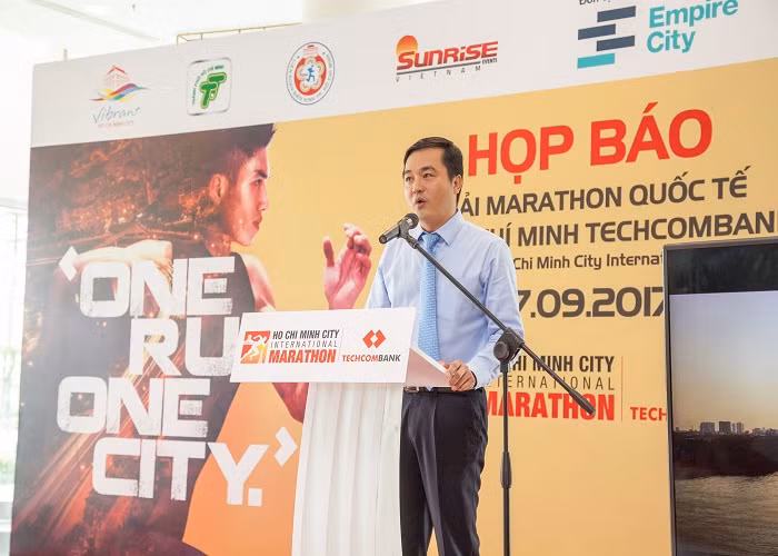 Khoi dong Giai Marathon Quoc te TP.HCM Techcombank 2017