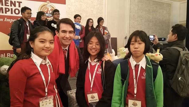 Vinschool dang cai “The World Scholar's Cup 2017” vong loai the gioi-Hinh-4