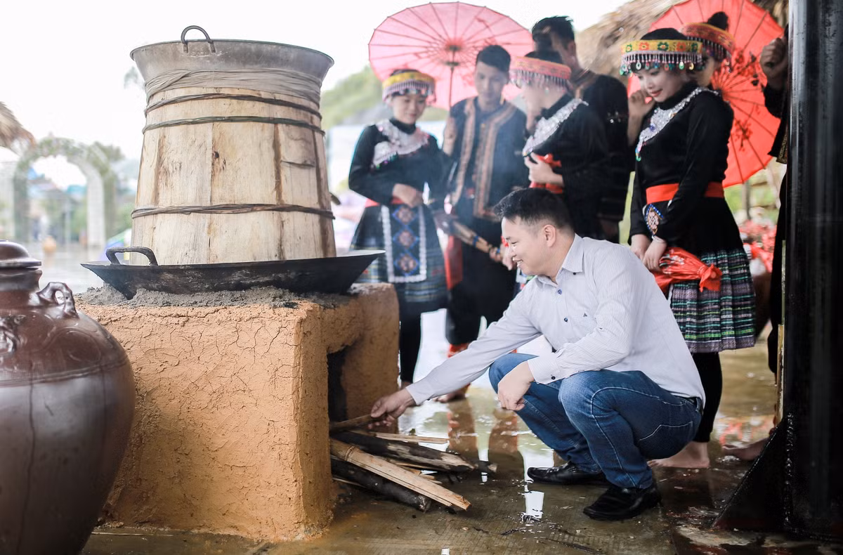 Ngat ngay Khong gian Am thuc Tay Bac Sun World Fansipan Legend-Hinh-2