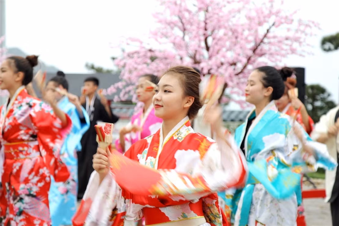 Kham pha nuoc Nhat thu nho tai Sun World Halong Complex-Hinh-3