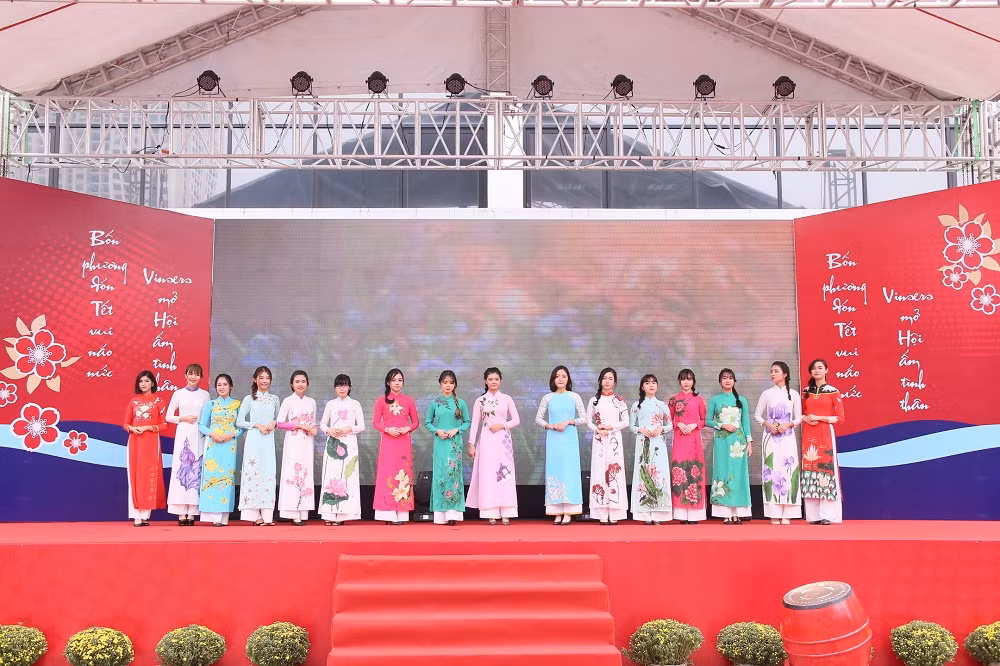 Hoi Xuan Vinsers 2017 - Ton vinh truyen thong Viet tai ngoi truong hien dai-Hinh-5