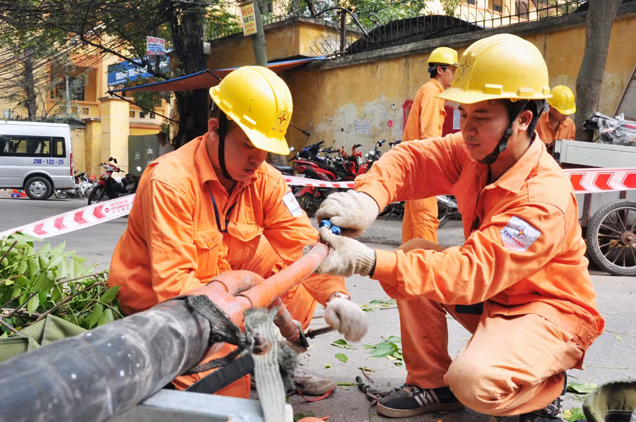 Dam bao an toan dien trong mua mua bao
