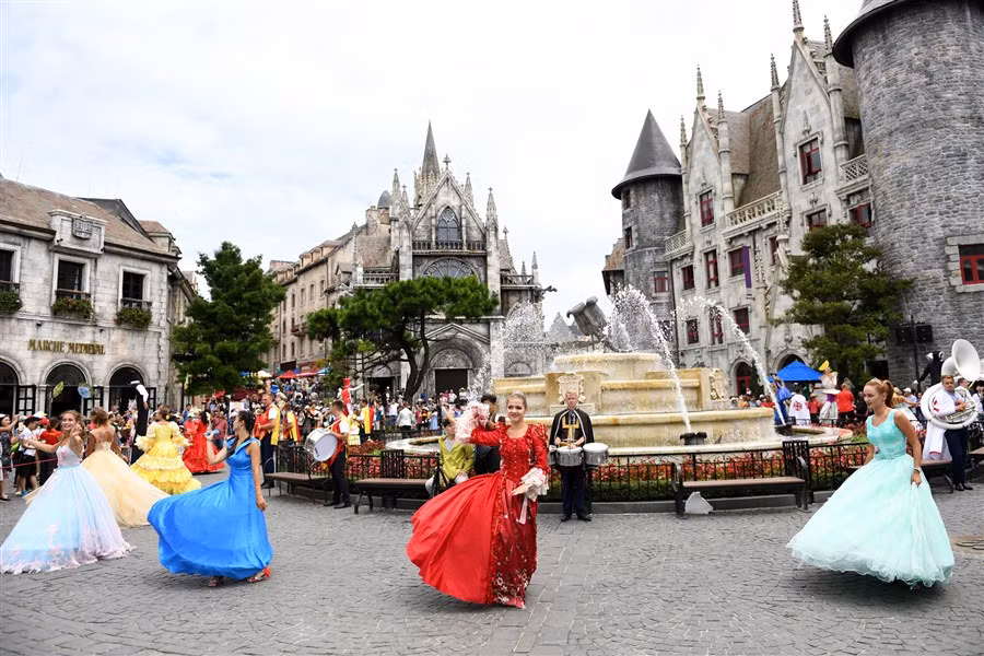 Cuong nhiet Le hoi bia B' estival 2017 tai Sun World Ba Na Hills