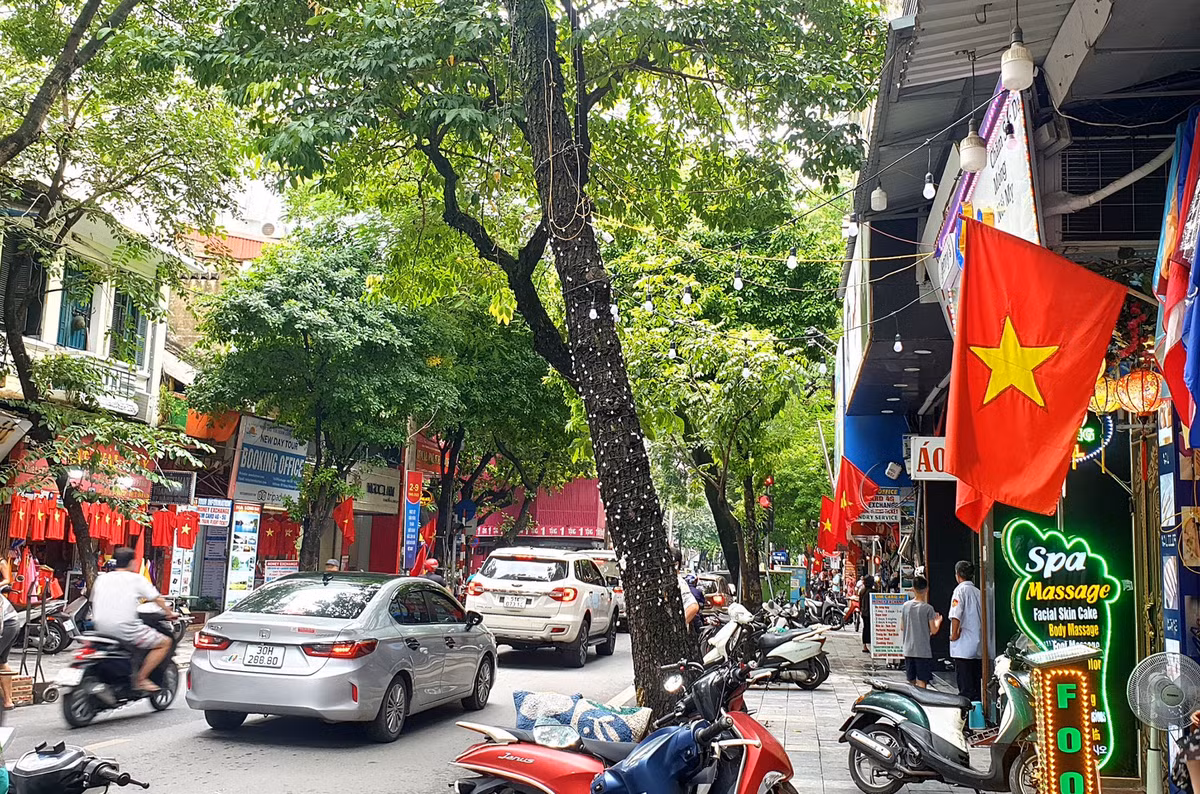 Tuyến phố Hàng Bông. (Ảnh Công Lý)