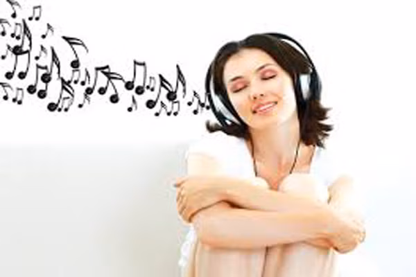 Các tế bào này có nhiệm vụ phát hiện cao độ khác nhau của âm thanh thông qua sự rung động và chuyển tín hiệu đến não. Nhưng nếu các tế bào lông này rụng đi và chết thì chúng không còn có khả năng sinh trưởng trở lại, do đó việc phát hiện âm thanh không còn nữa. Lúc này, tai sẽ lâm vào tình trạng điếc.
