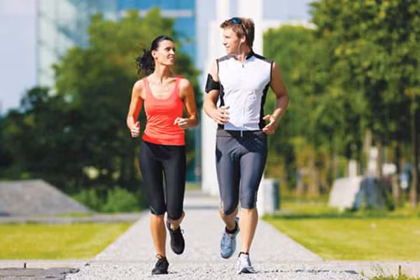 Nhóm nghiên cứu đến từ trường Đại học Missouri (Mỹ) đã thực hiện một nghiên cứu là cho những người bị béo phì (cả nam và nữ) thực hiện chương trình rèn luyện sức khỏe như nhau. Kết quả sau 2 tháng, tỷ lệ giảm cân ở cánh đàn ông thành công gấp hai lần phụ nữ. Và họ đã rút ra được những nguyên nhân sau.