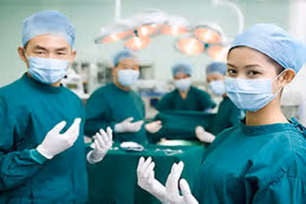 4. Bạn có quyền từ chối phẫu thuật. Bác sỹ sẽ đề nghị phẫu thuật, nhưng trong hầu hết các trường hợp, bệnh nhân không cần làm theo lời khuyên của họ nếu thực sự không đủ đảm bảo sức khỏe và các yếu tố khách quan khác.
