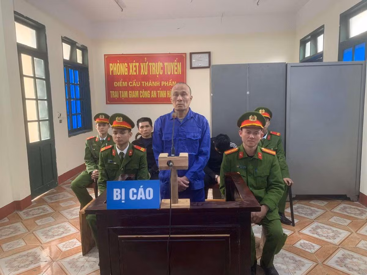 “Tử tù” dùng đũa đâm trọng thương 2 bạn cùng buồng giam “Tu tu” dung dua dam trong thuong 2 ban cung buong giam