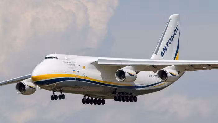 RIA Novosti lưu ý rằng giới doanh nhân, quan chức Ukraine và người đứng đầu các công ty nhà nước thu lợi nhuận từ việc kinh doanh nói trên, bởi vì cuối cùng người tiêu dùng hoặc ngân sách nhà nước của Ukraine sẽ chi trả cho mọi thứ.