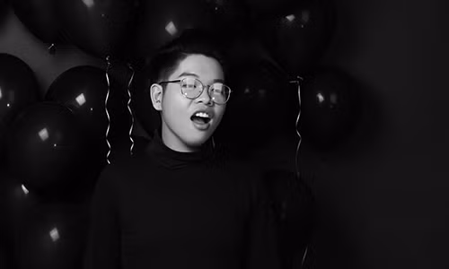 Hoc tro My Tam bat tay Luu Thien Huong tao hit