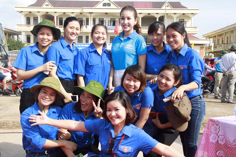 Trong khi đó, Á hậu Bảo Như chuẩn bị lấn sân làng giải trí Việt. (Ảnh: Facebook Bảo Như)