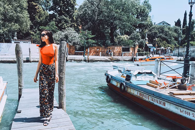 Hoa hau Ky Duyen hao hung kham pha Venice-Hinh-3