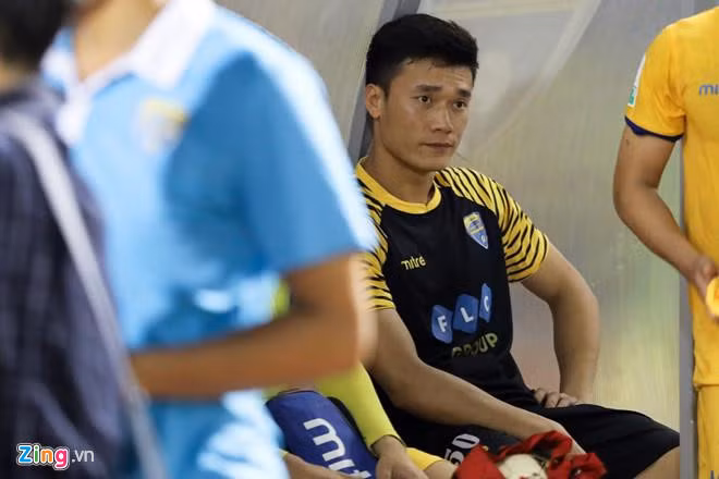 Fan an ui thu mon Bui Tien Dung vi khong duoc goi len tuyen
