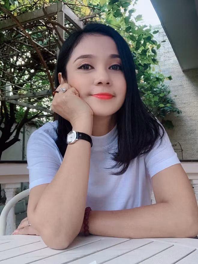 Ở tuổi 47, nữ diễn viên đình đám một thời vẫn luôn tươi trẻ rạng ngời.