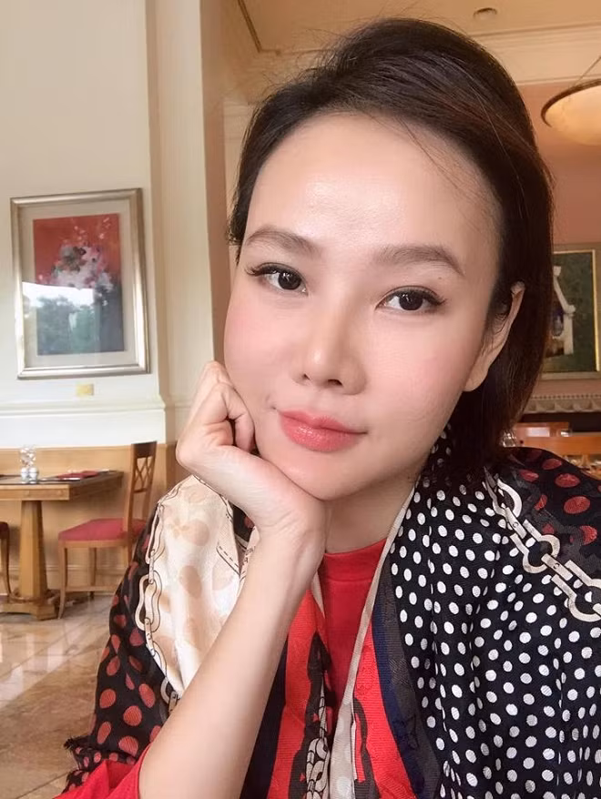 Tung noi xau nhau, Duong Yen Ngoc va chong cu co coi nhau la ke thu?-Hinh-2