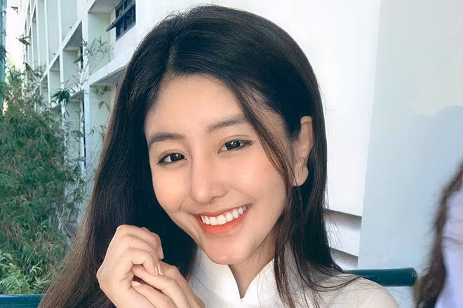 Loat hotgirl doi moi thi phi, lien tuc dinh 'phot' tren mang